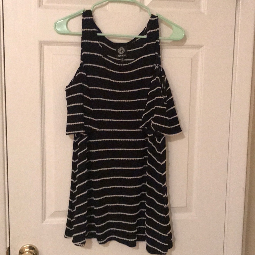 Off the shoulder sleeve tank